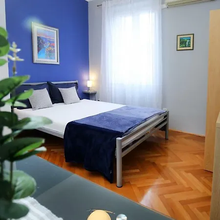 Apartment Chic