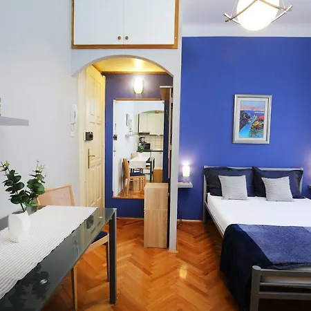 Apartment Chic